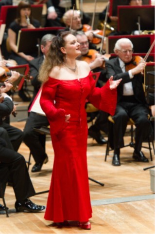 Katharina Richter singt Lucia di Lammermoor in der Philharmonie Berlin